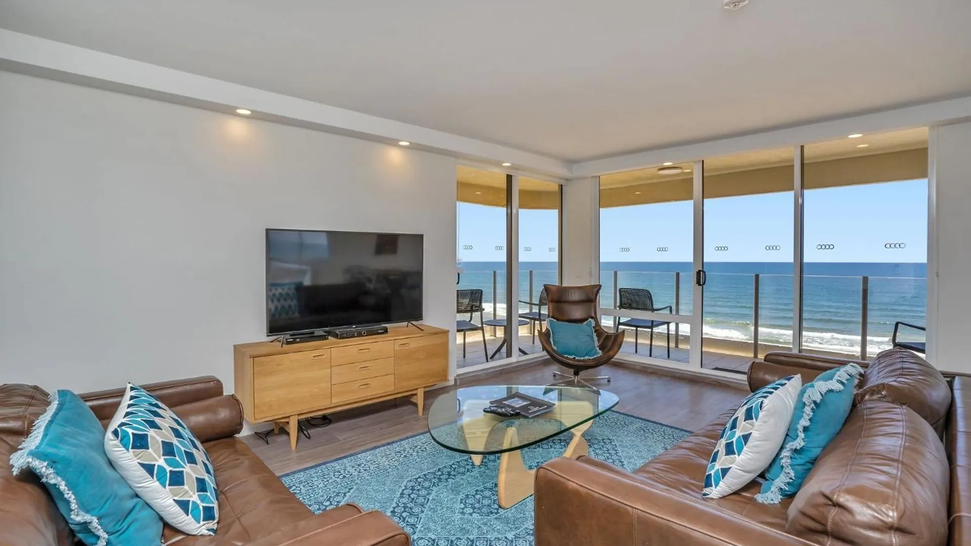 **** Aparthotel Dorchester On The Beach Gold Coast Australia