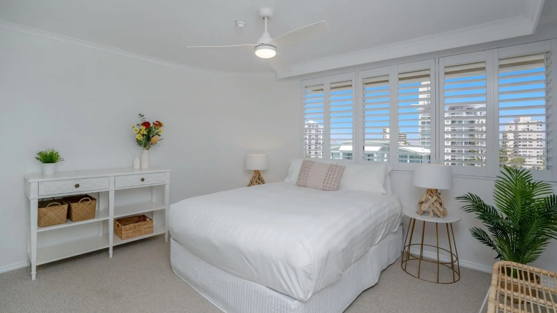 Dorchester On The Beach Gold Coast