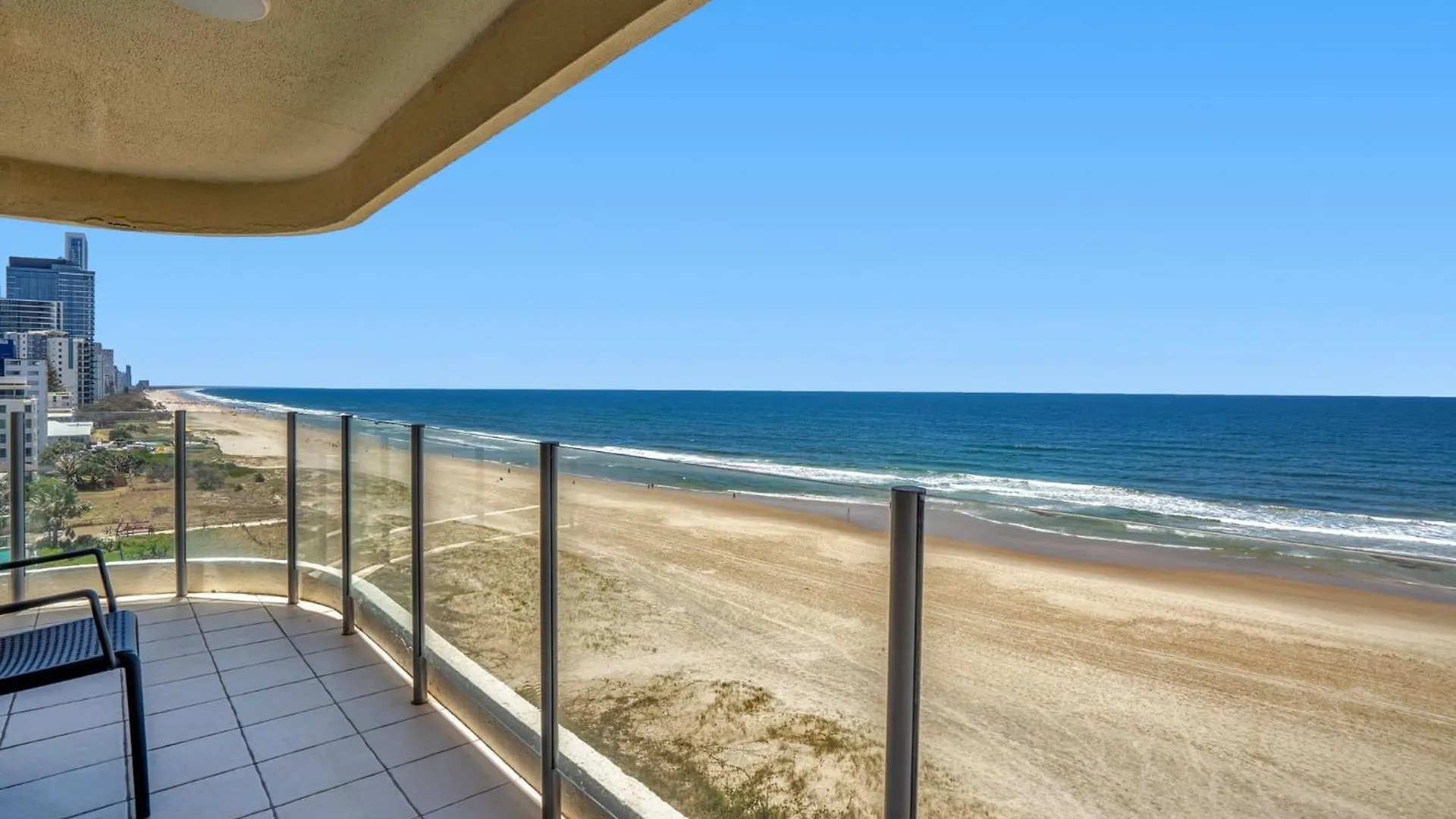 Dorchester On The Beach Gold Coast