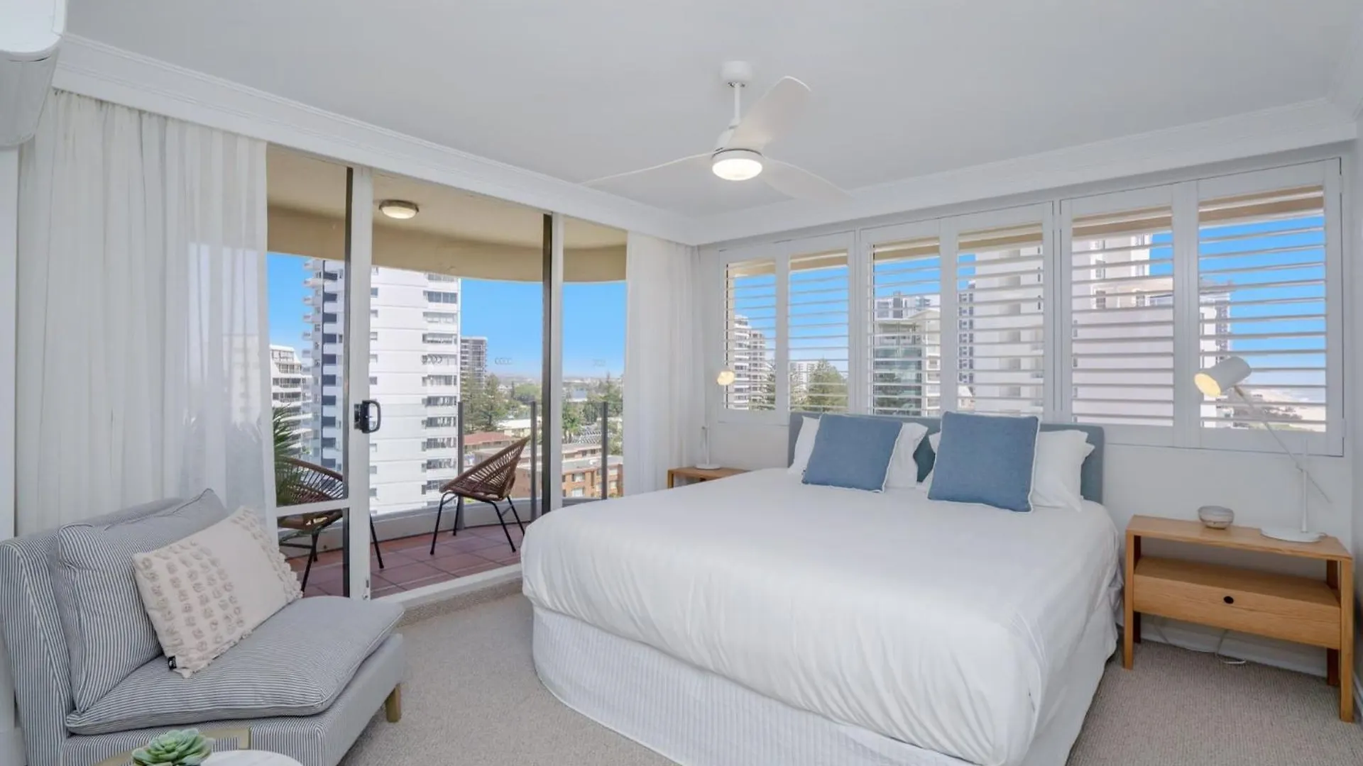 Dorchester On The Beach Gold Coast Aparthotel