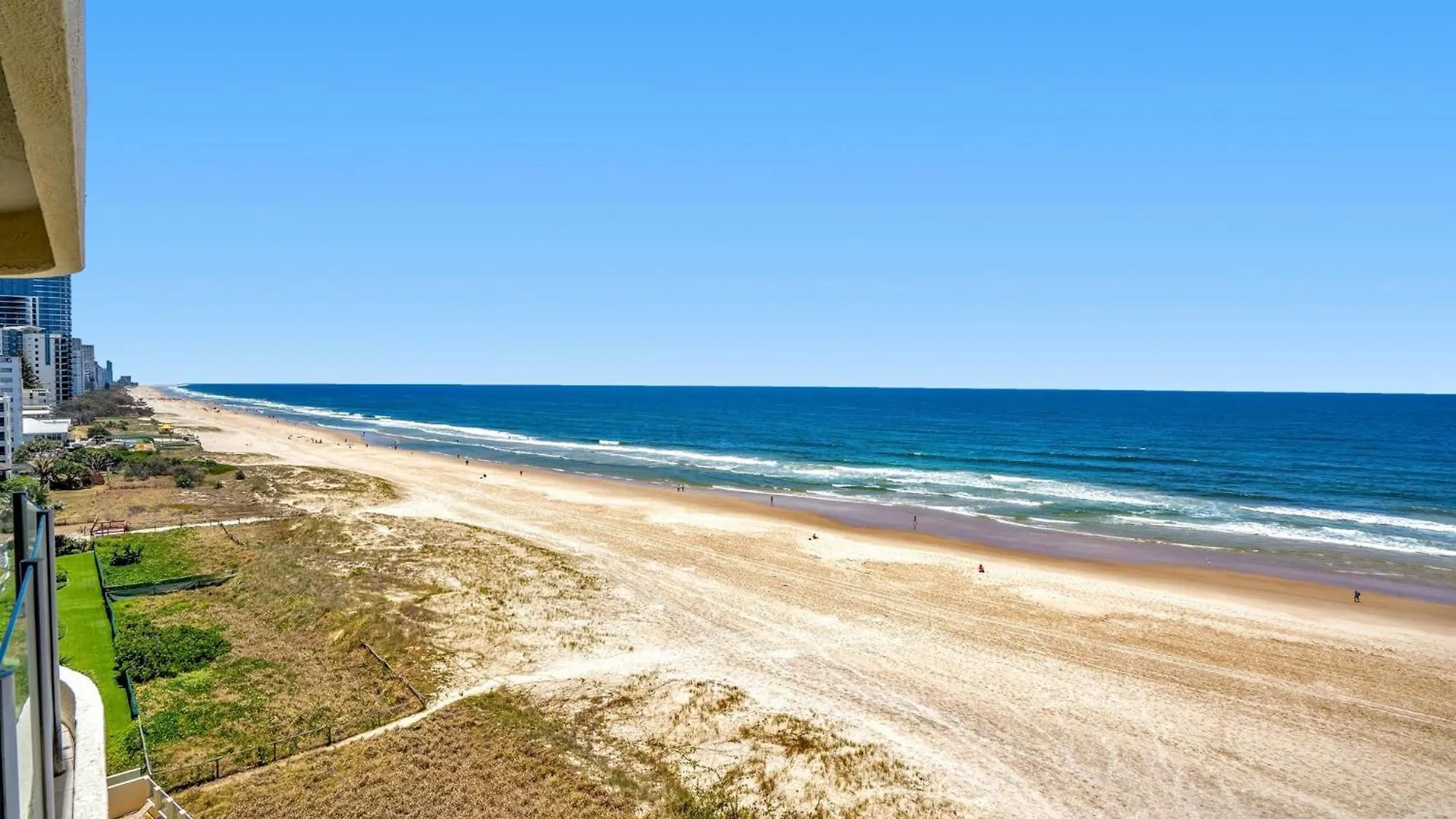 Aparthotel Dorchester On The Beach Gold Coast