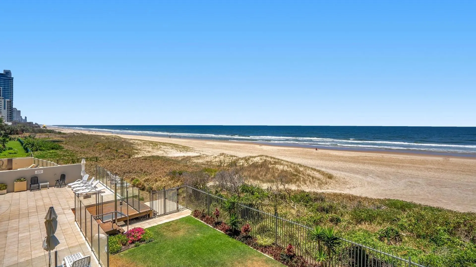 Dorchester On The Beach Gold Coast Australia