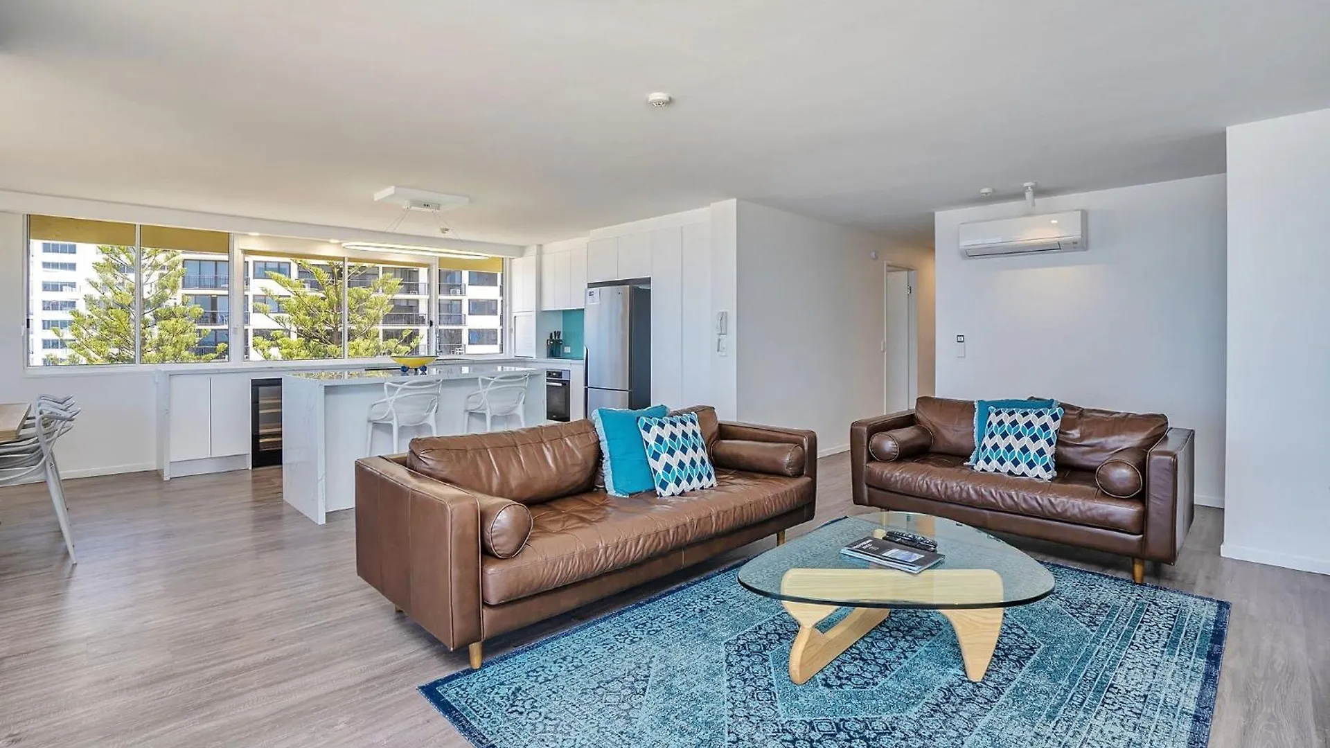 Apartahotel Dorchester On The Beach Gold Coast