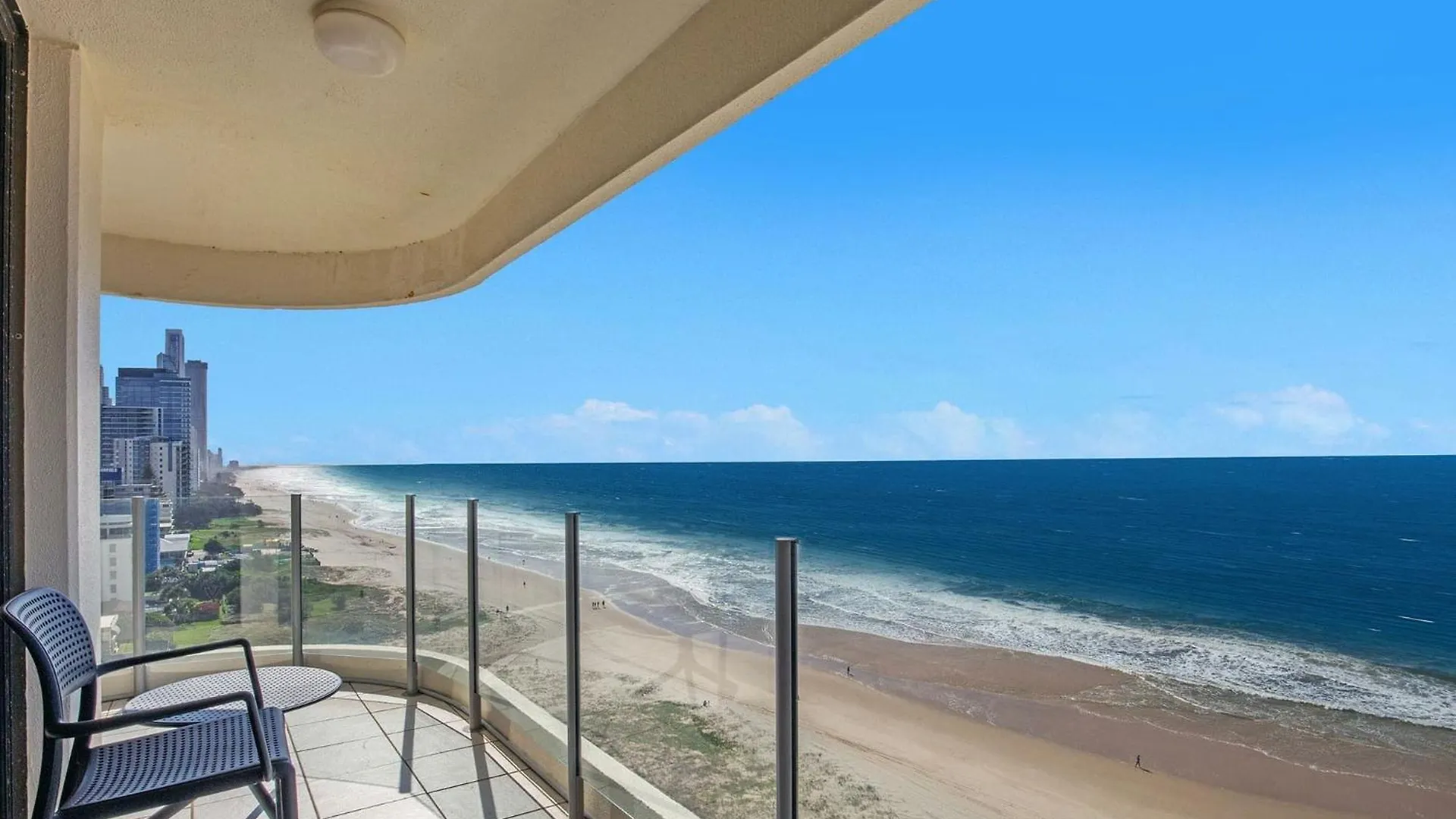 Dorchester On The Beach Gold Coast