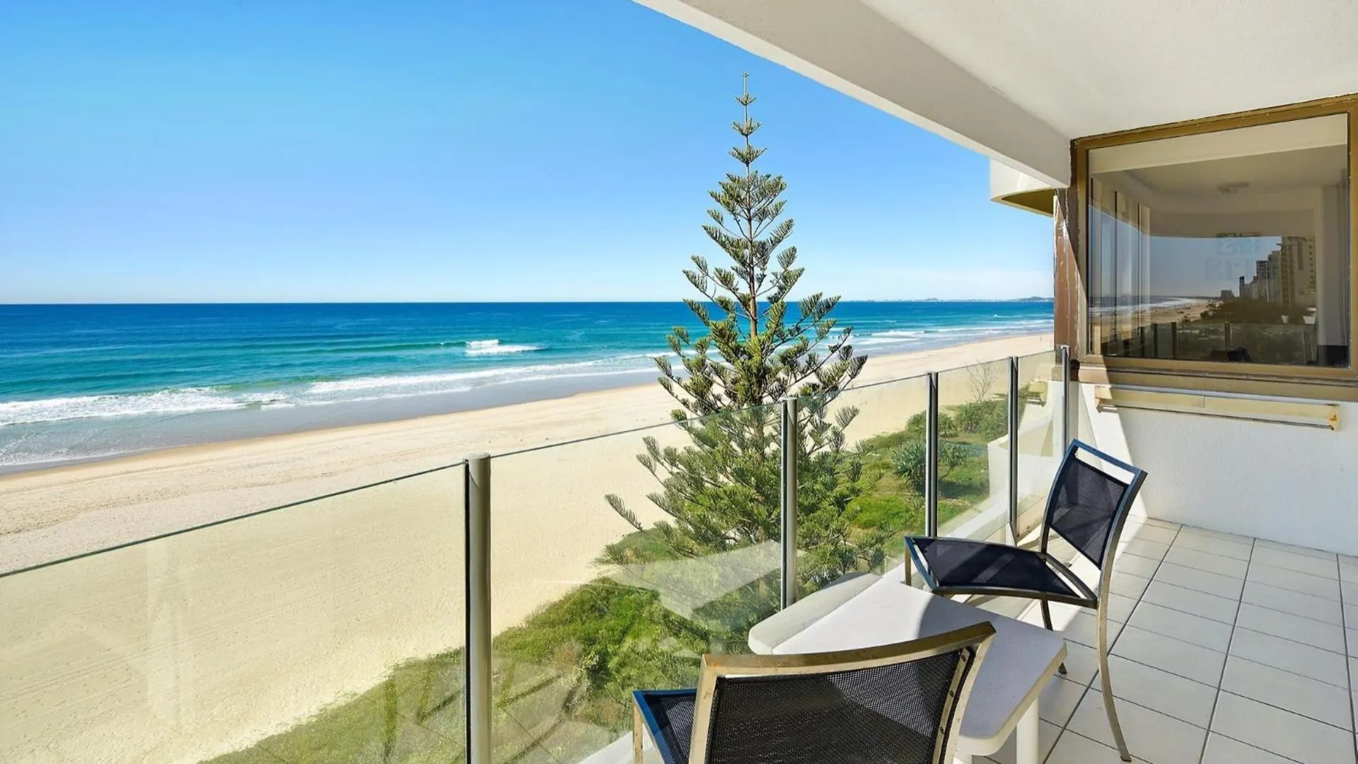 Dorchester On The Beach Gold Coast