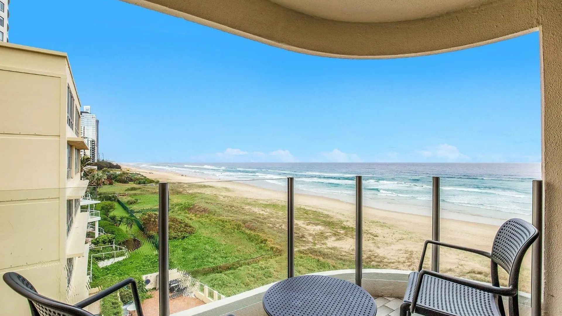 Dorchester On The Beach Gold Coast