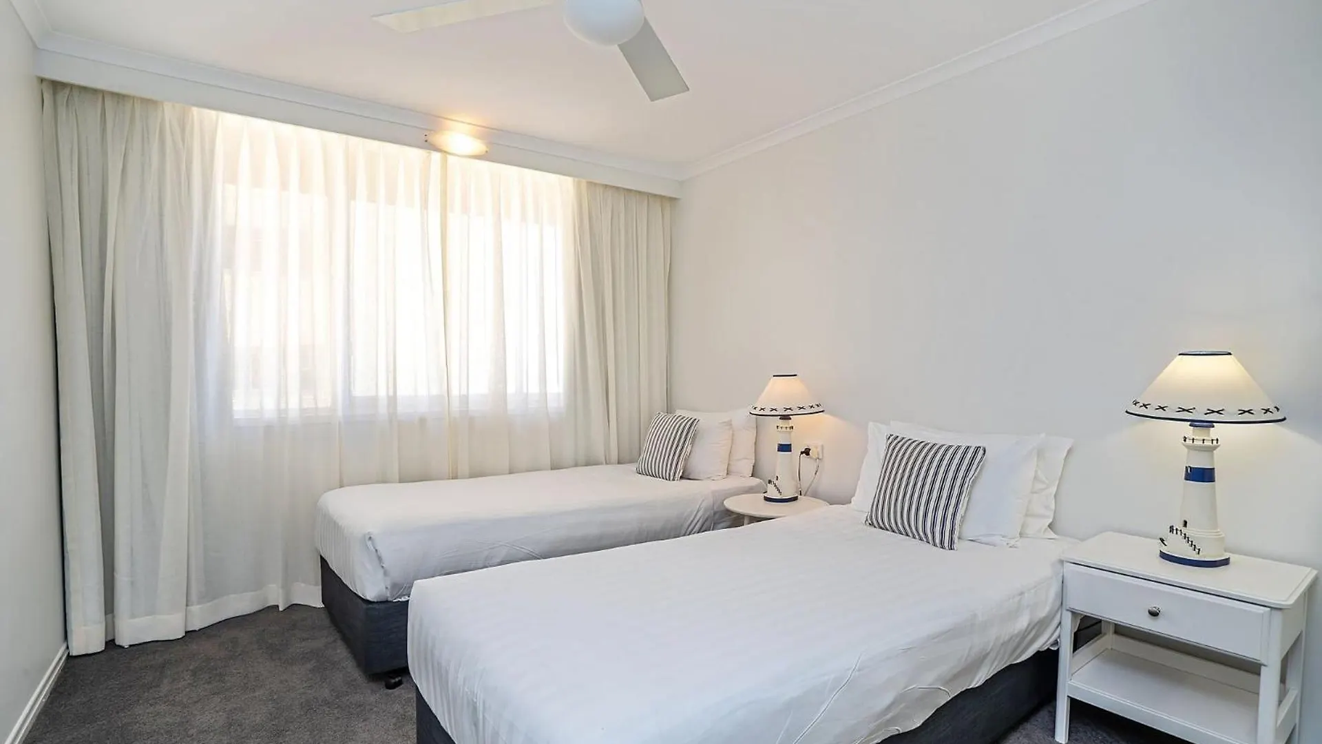 Dorchester On The Beach Gold Coast Aparthotel