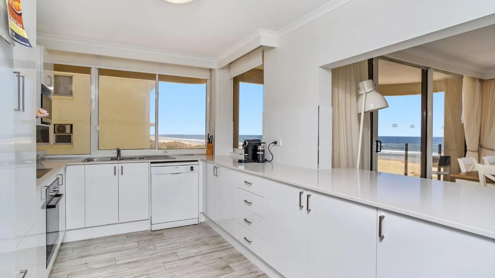 Dorchester On The Beach Gold Coast